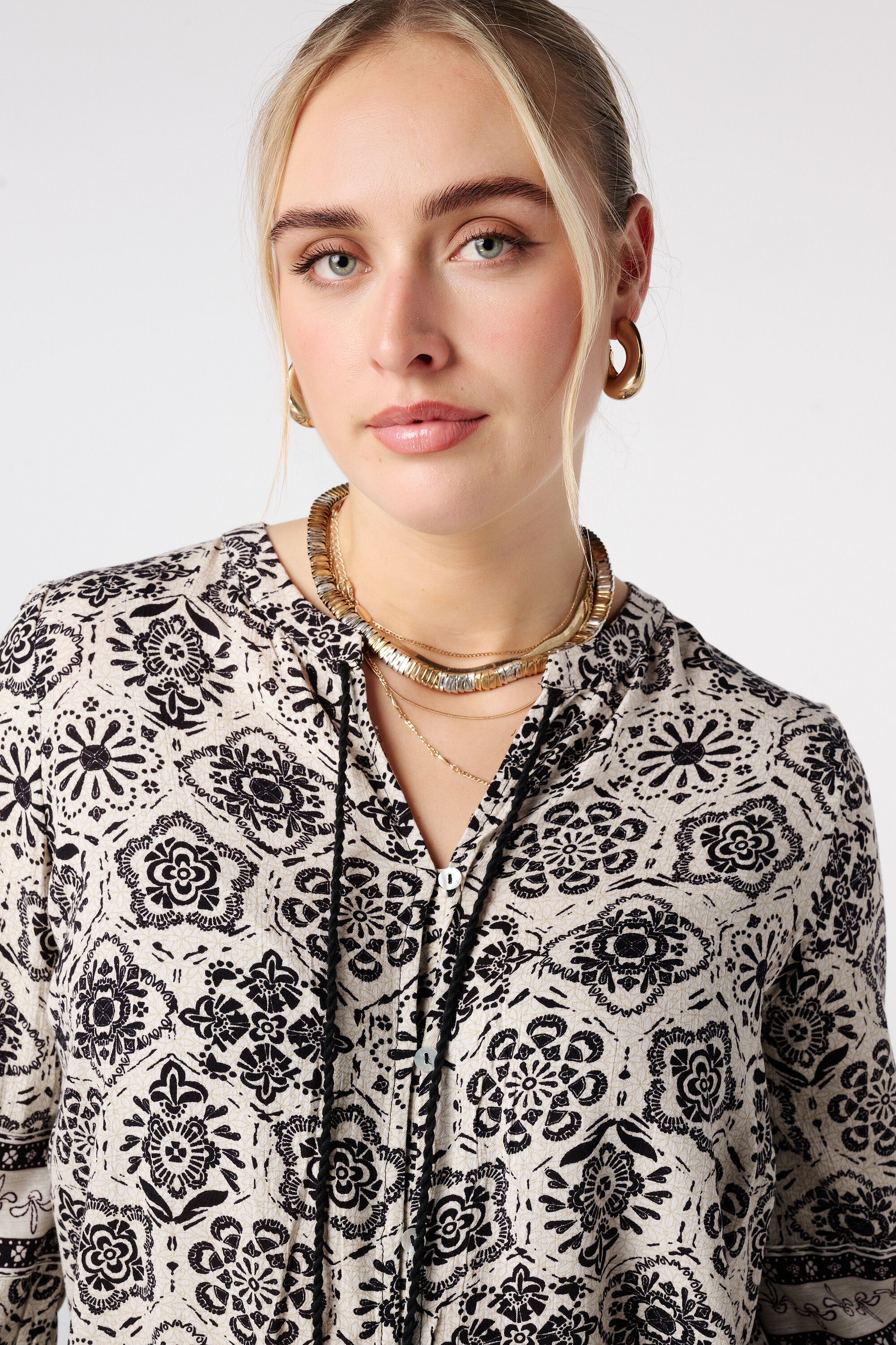 Bluse mit Knopfleiste image number 4