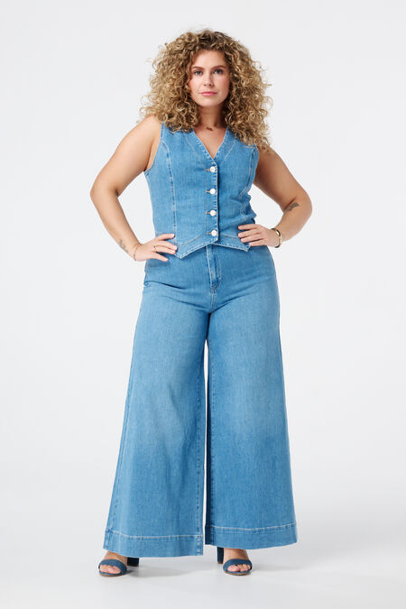 Loose-Leg-Jeans  Loose-Leg-Jeans