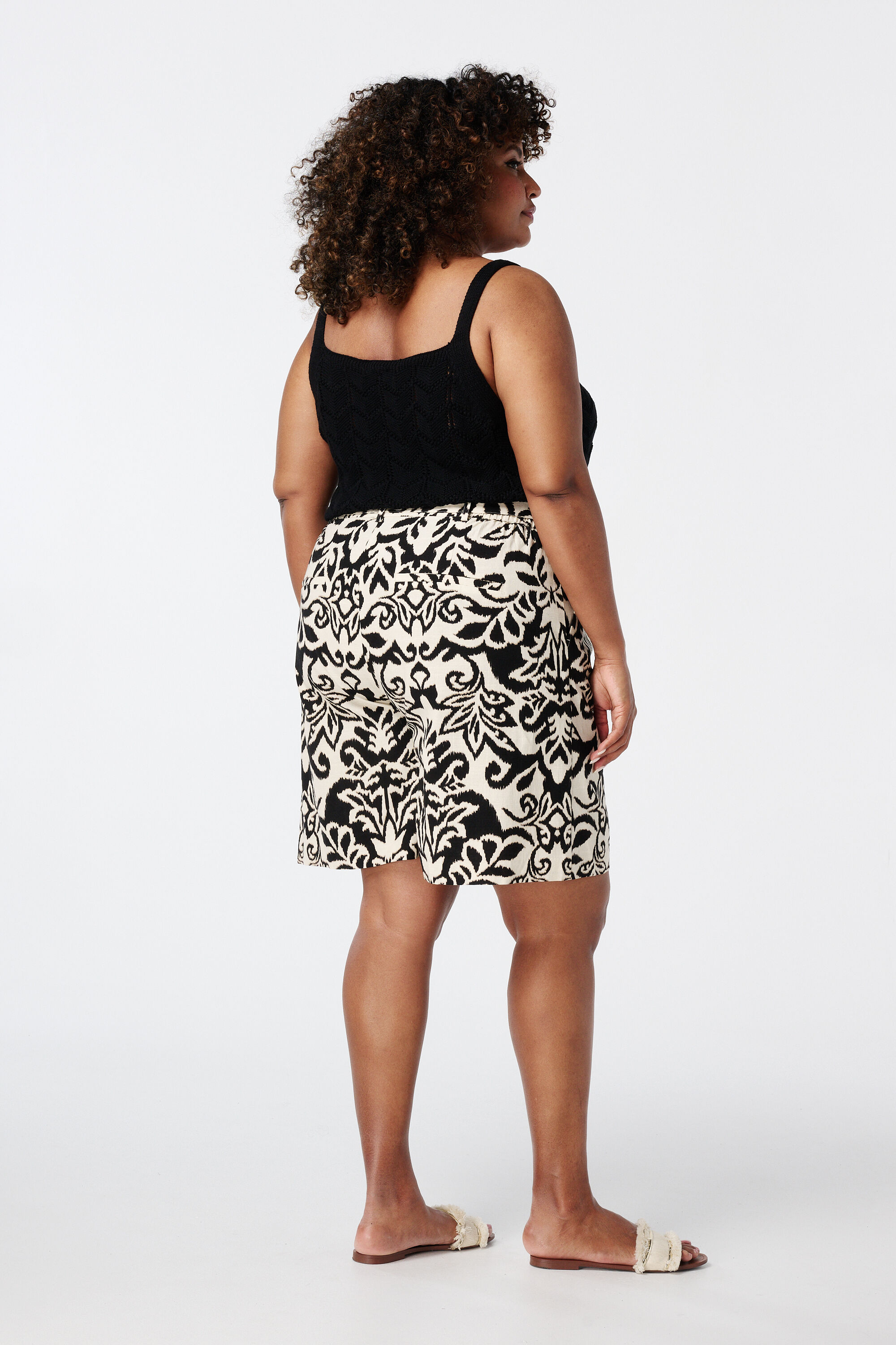 Shorts mit Kordelg&uuml;rtel  image number 3