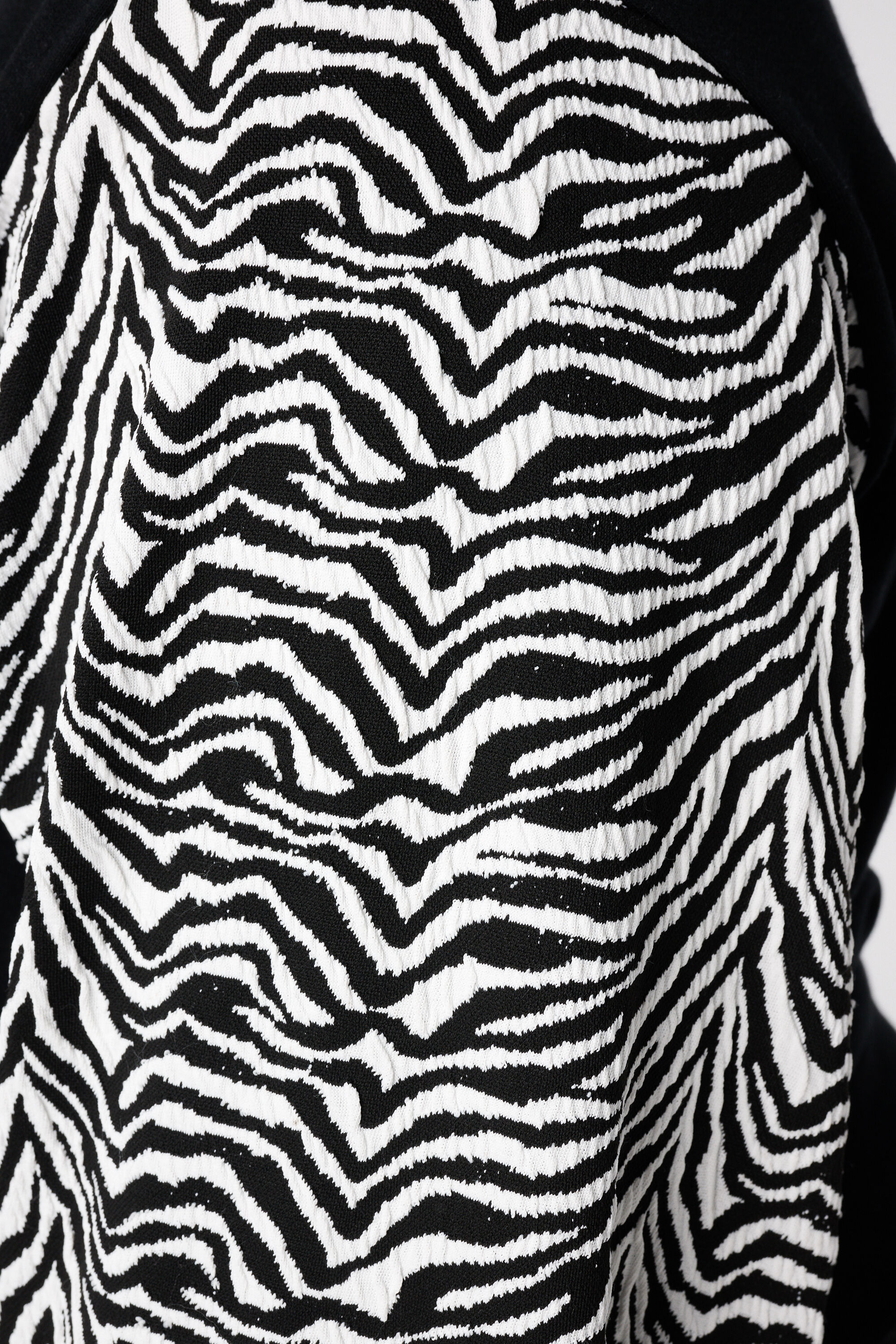 Sweatshirt mit Ballon&auml;rmeln und Aufdruck image number 6