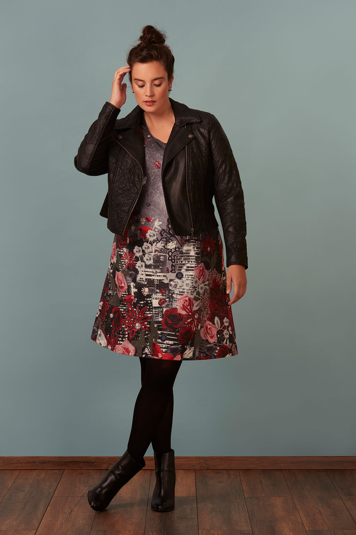 Kleid mit Motiv image number 3