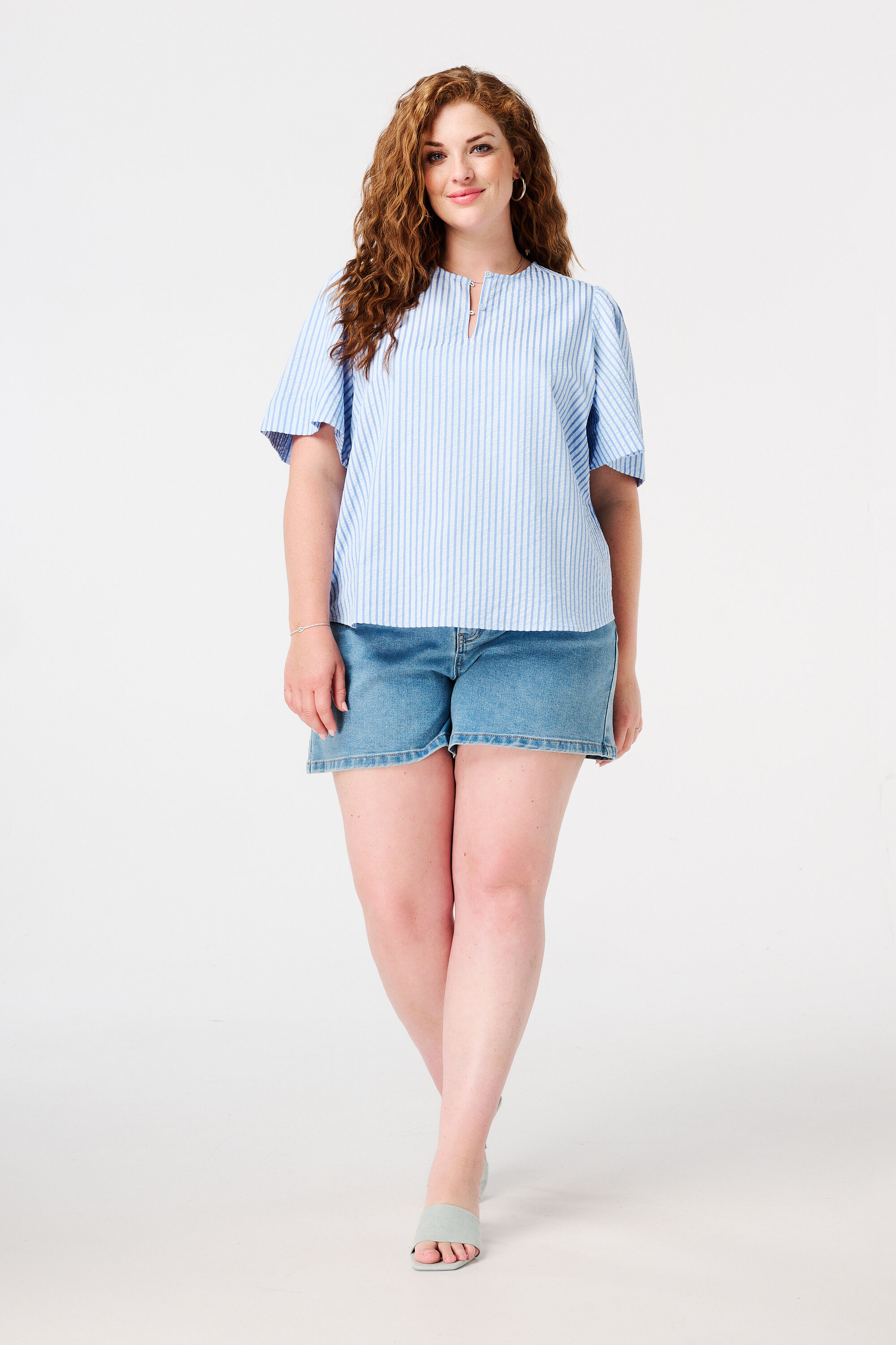 Bluse mit Rundkragen image number 5