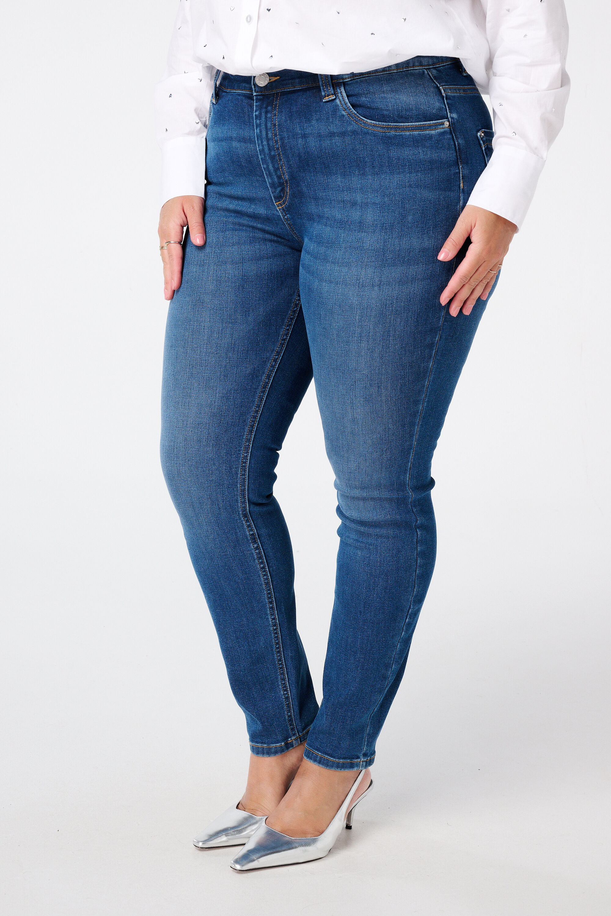 Slim-Leg-Jeans IRIS image number 5