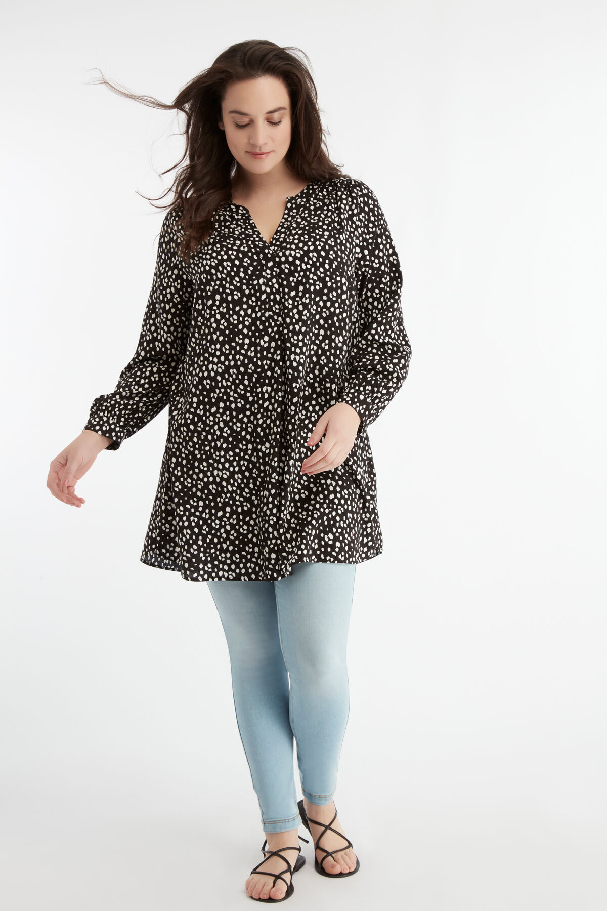 Tunika-Bluse mit Punktdruck image number 3