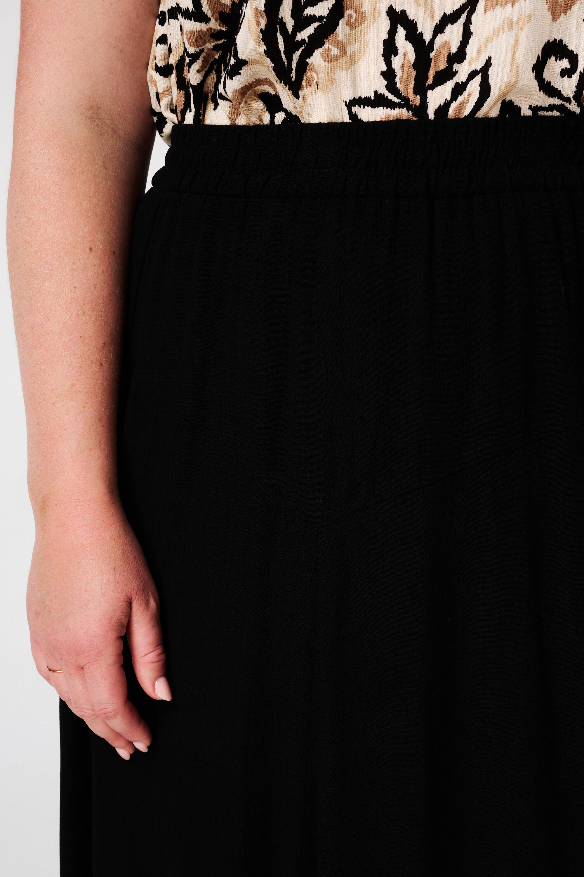 Rock mit elastischem Bund  image number 4