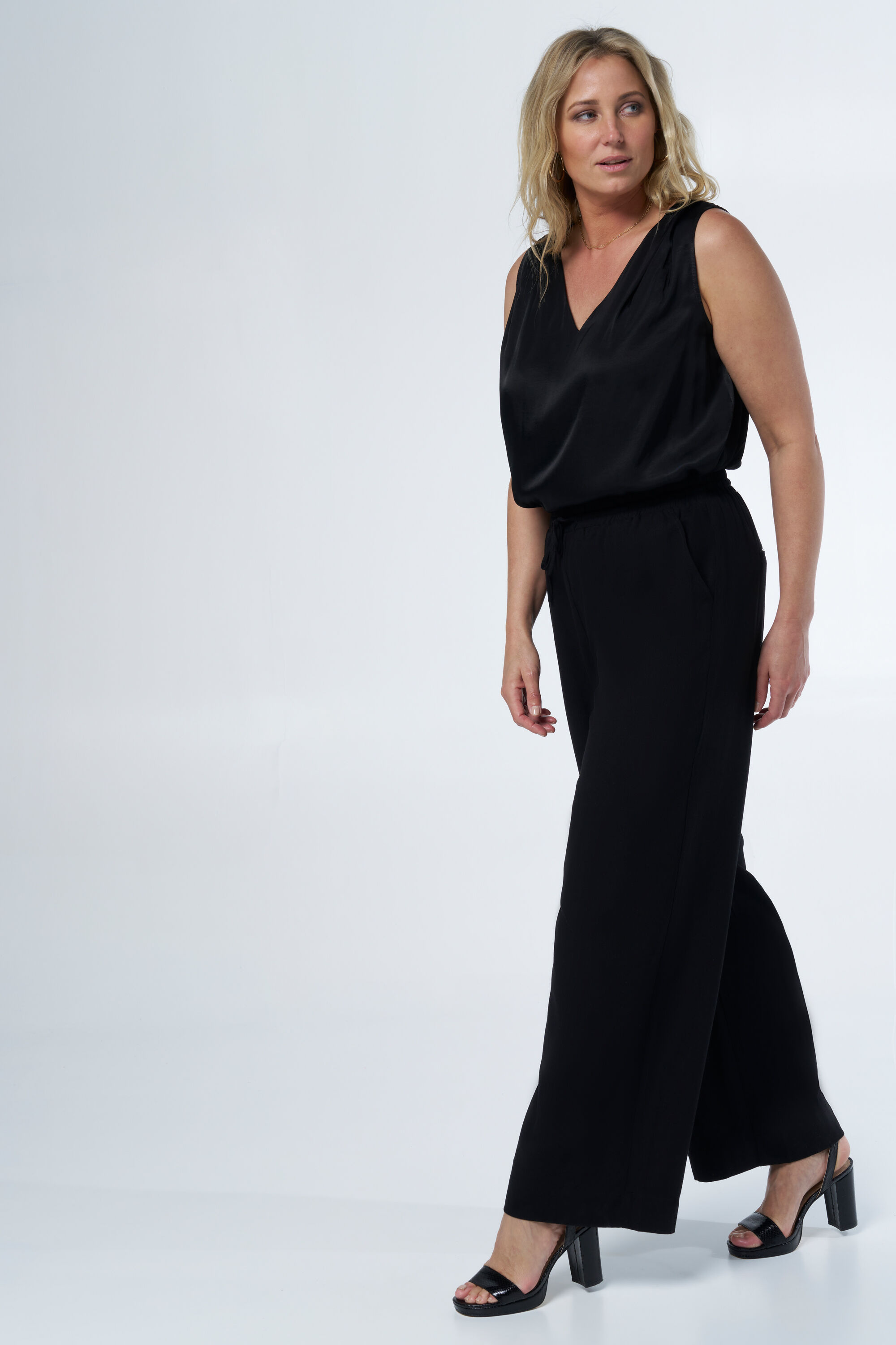 Hose aus Leinen mit dehnbarem Bund image number 6