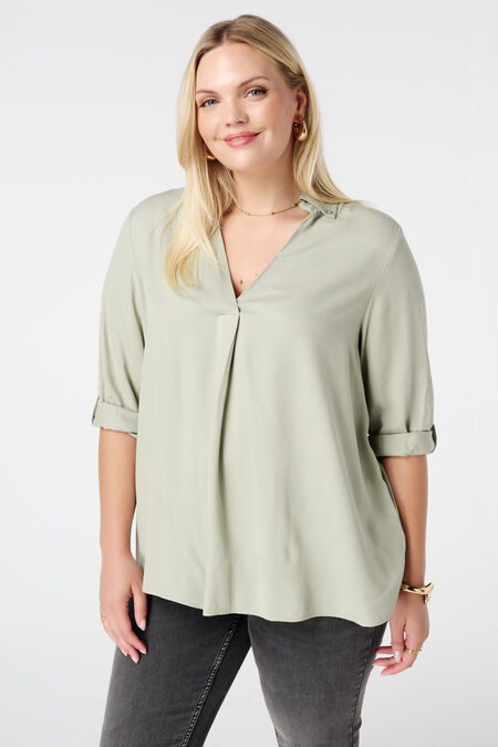 Bluse mit gekrempelten Ärmeln Bluse mit gekrempelten Ärmeln