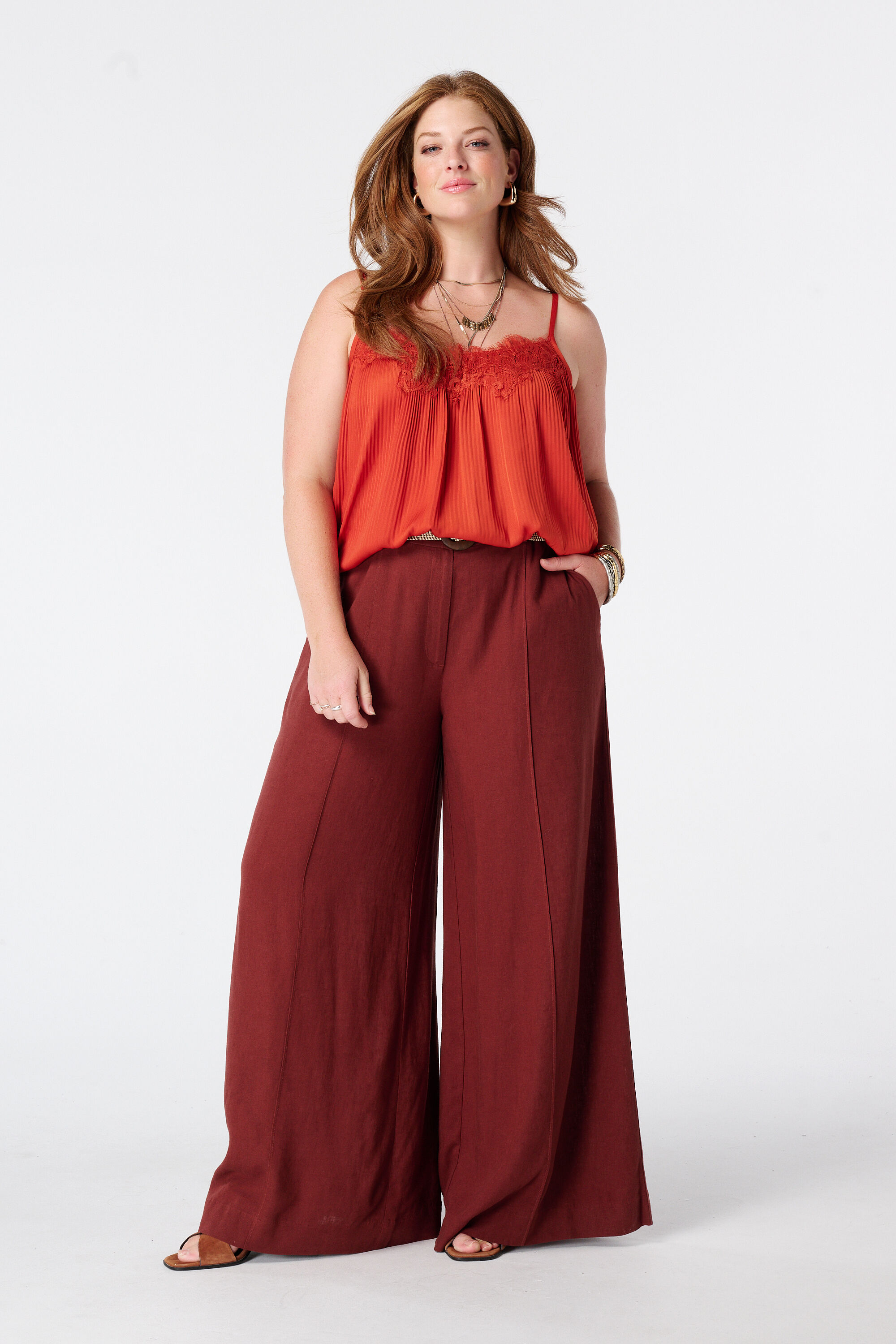 &Auml;rmellose Bluse mit Spitze image number 5