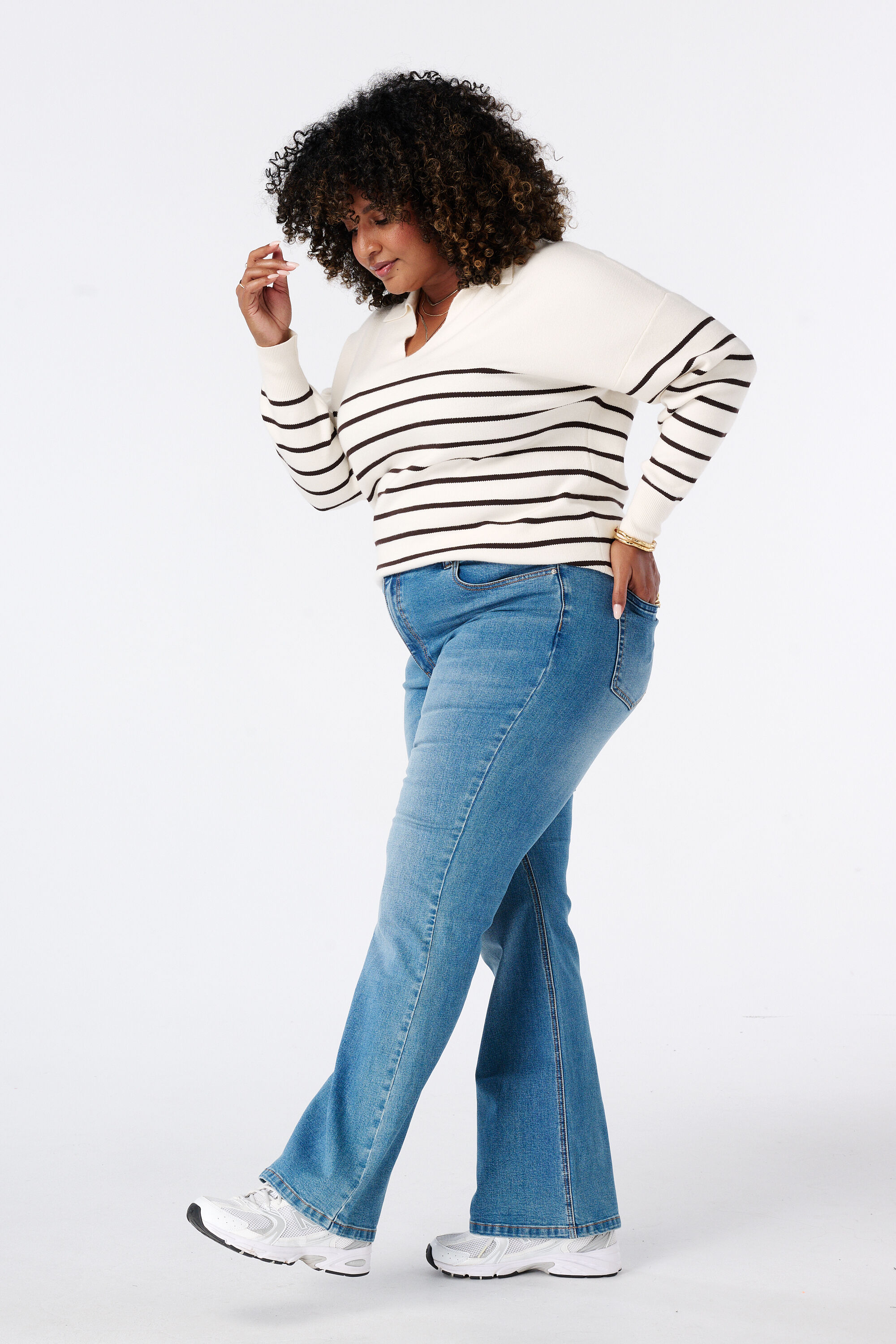 Jeans mit ausgestelltem Bein JASMIN image number 6
