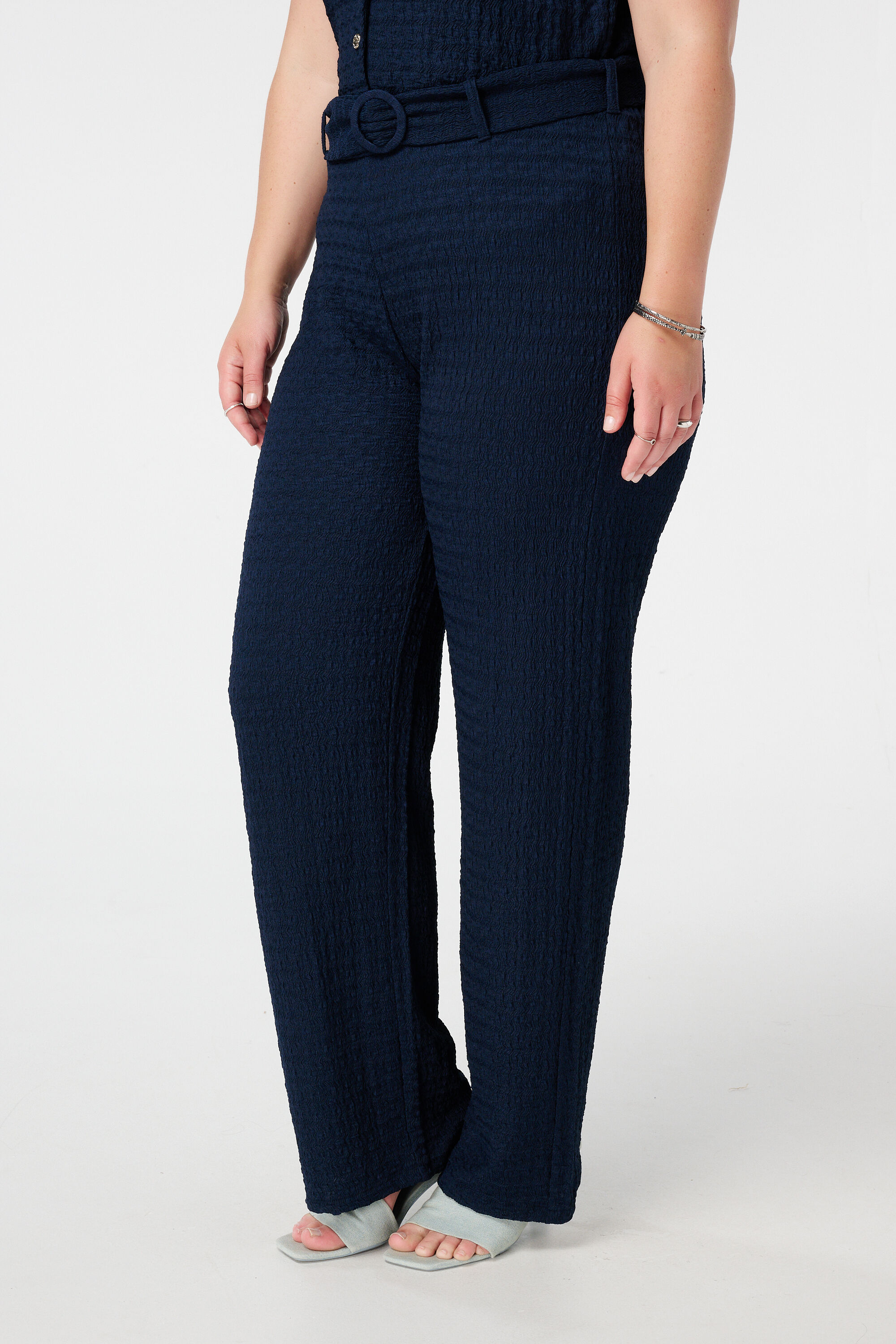 Strukturierte Hose mit G&uuml;rtel image number 5