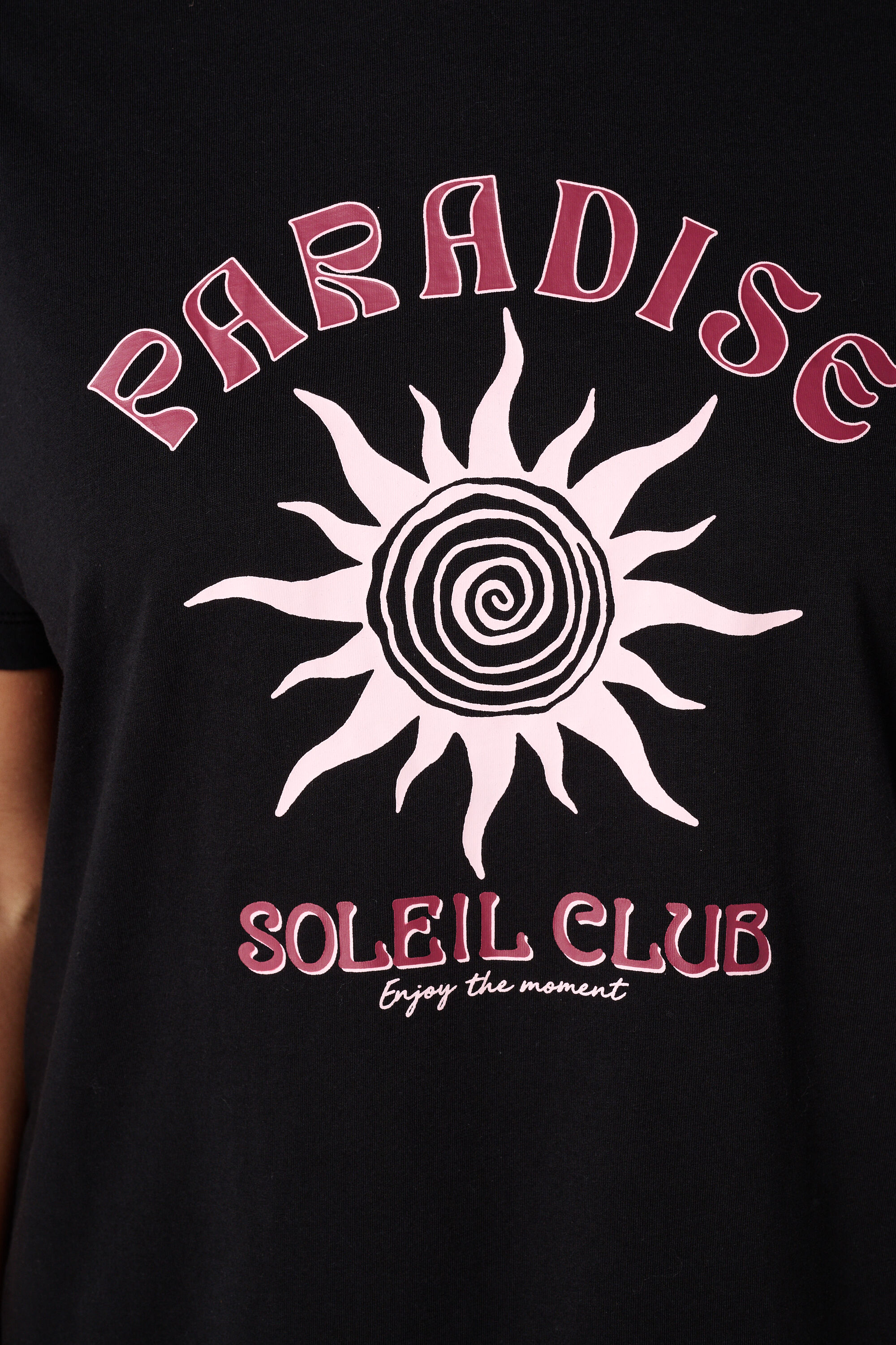 T-shirt mit Aufdruck image number 6