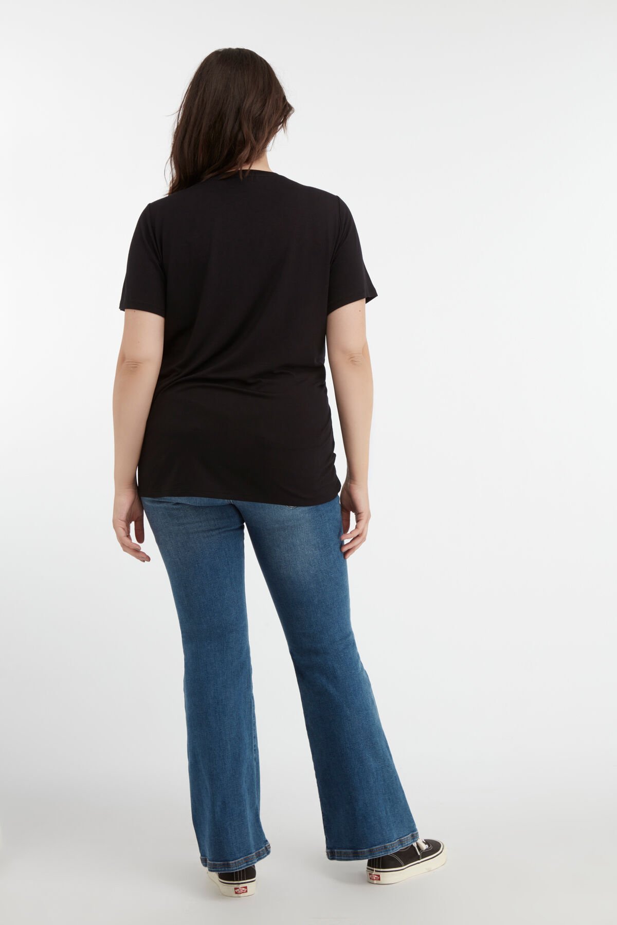 T-Shirt mit Text-Print und Strasssteinen image number 3