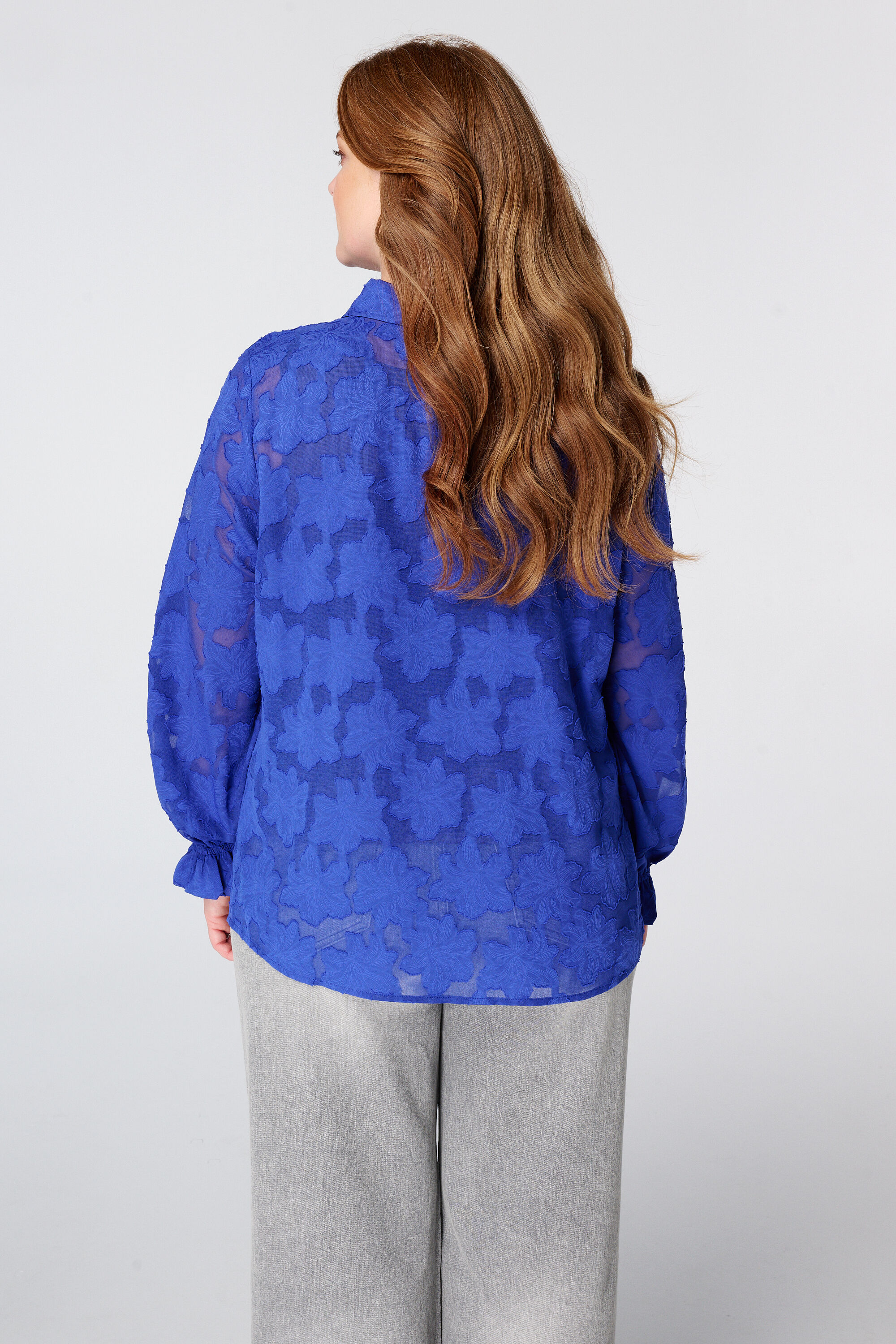 Transparente Bluse mit Blumenstruktur image number 3