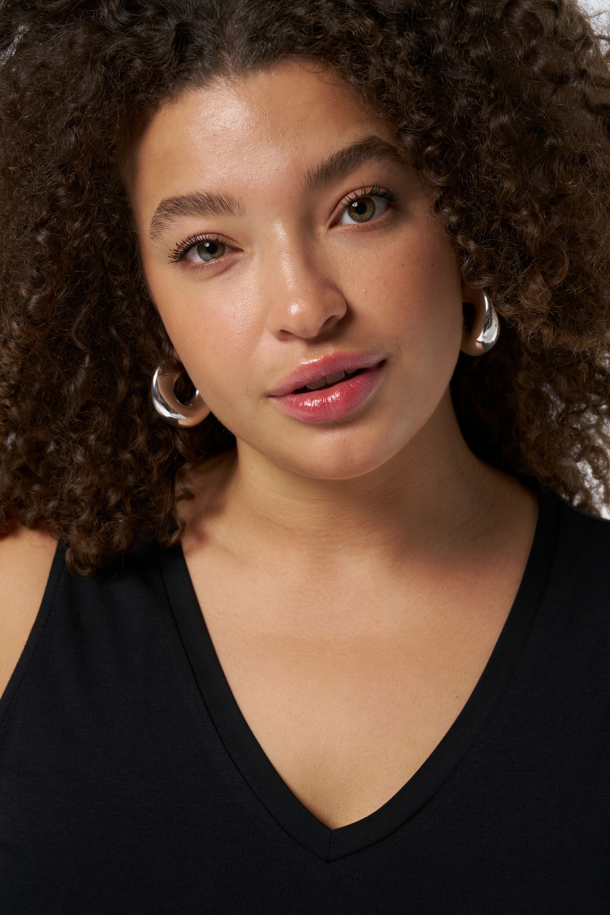 &Auml;rmelloses Top mit V-Ausschnitt image number 4