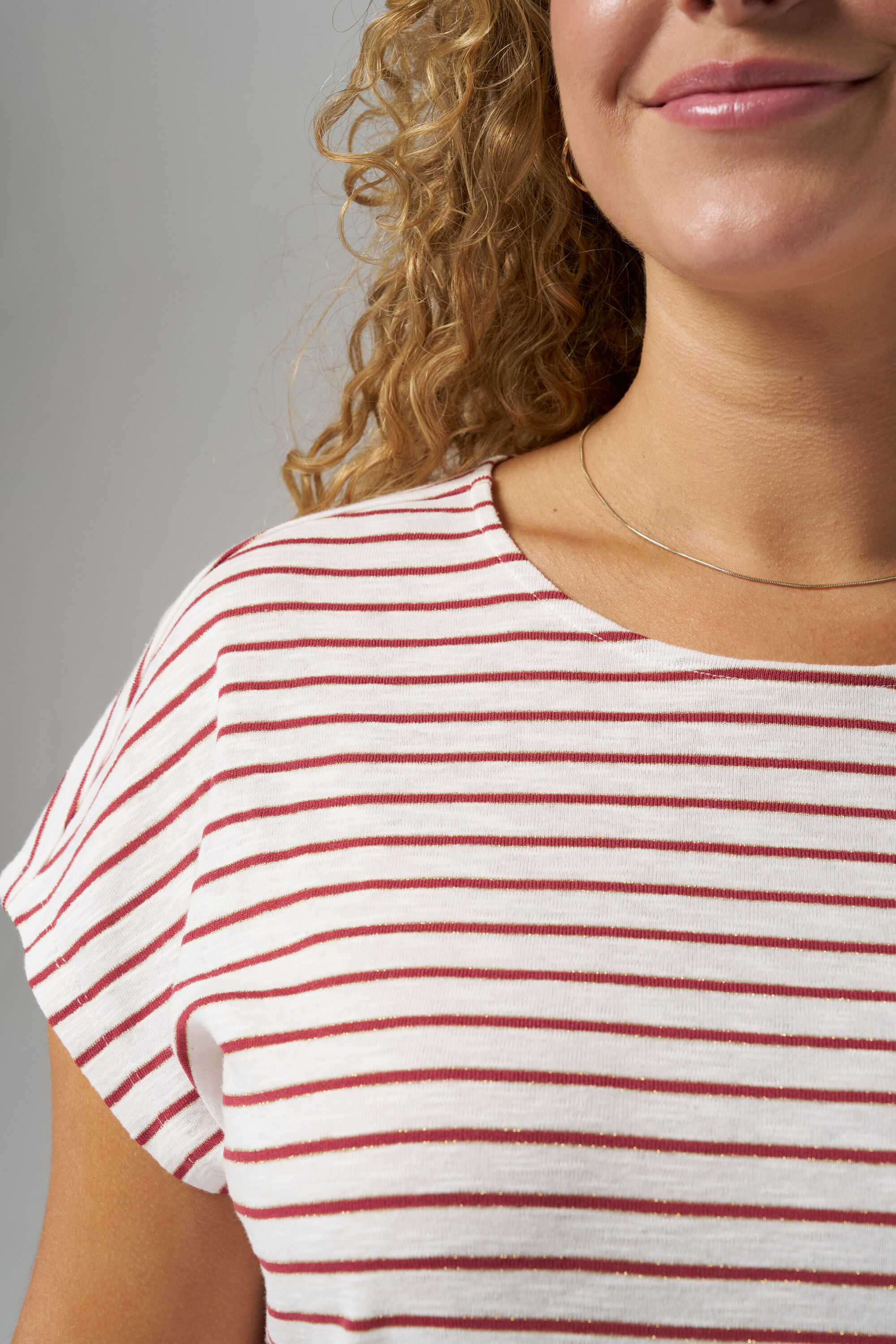 Top mit Knopfdetail image number 4