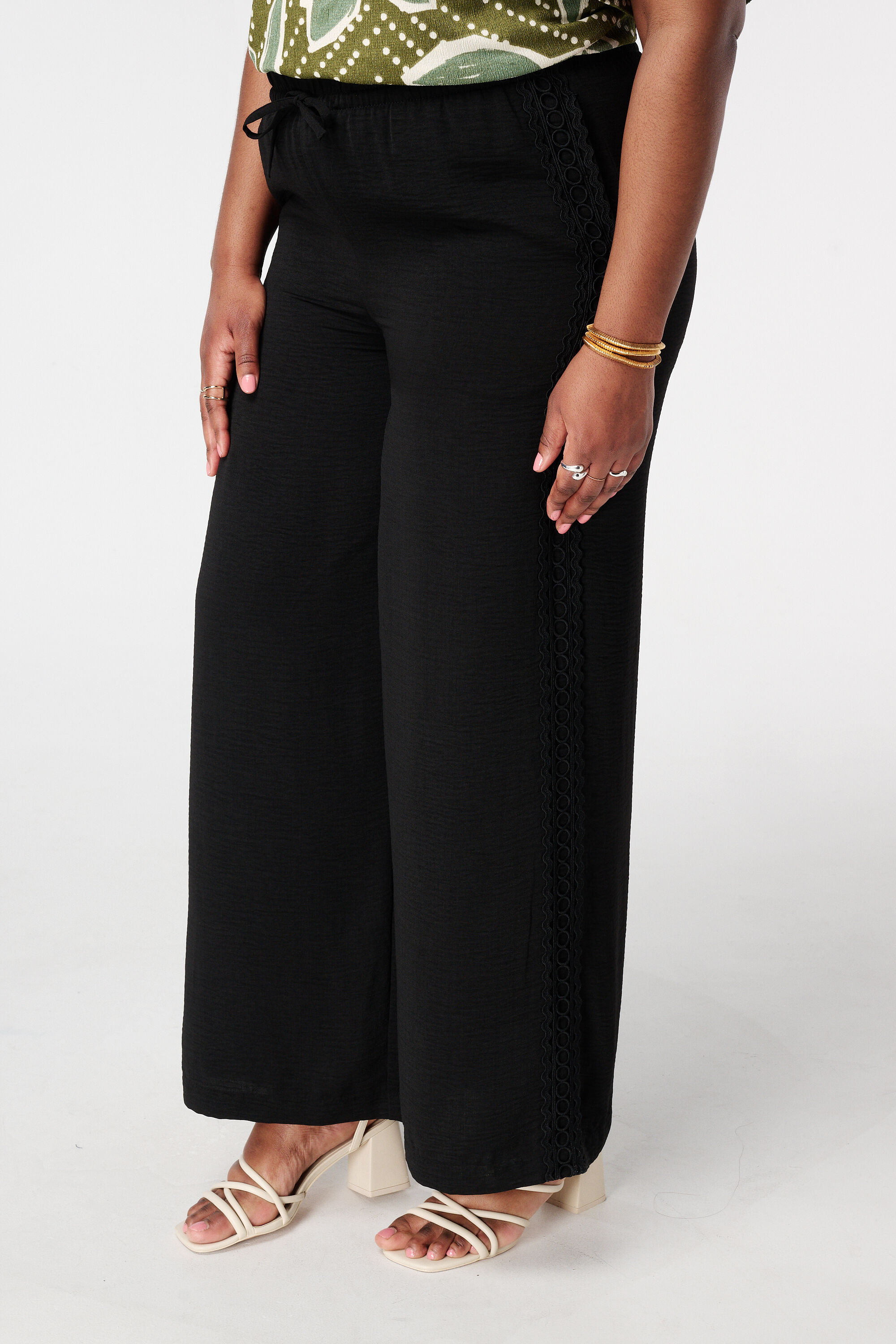 Straight Leg Hose mit Zierdetail image number 5