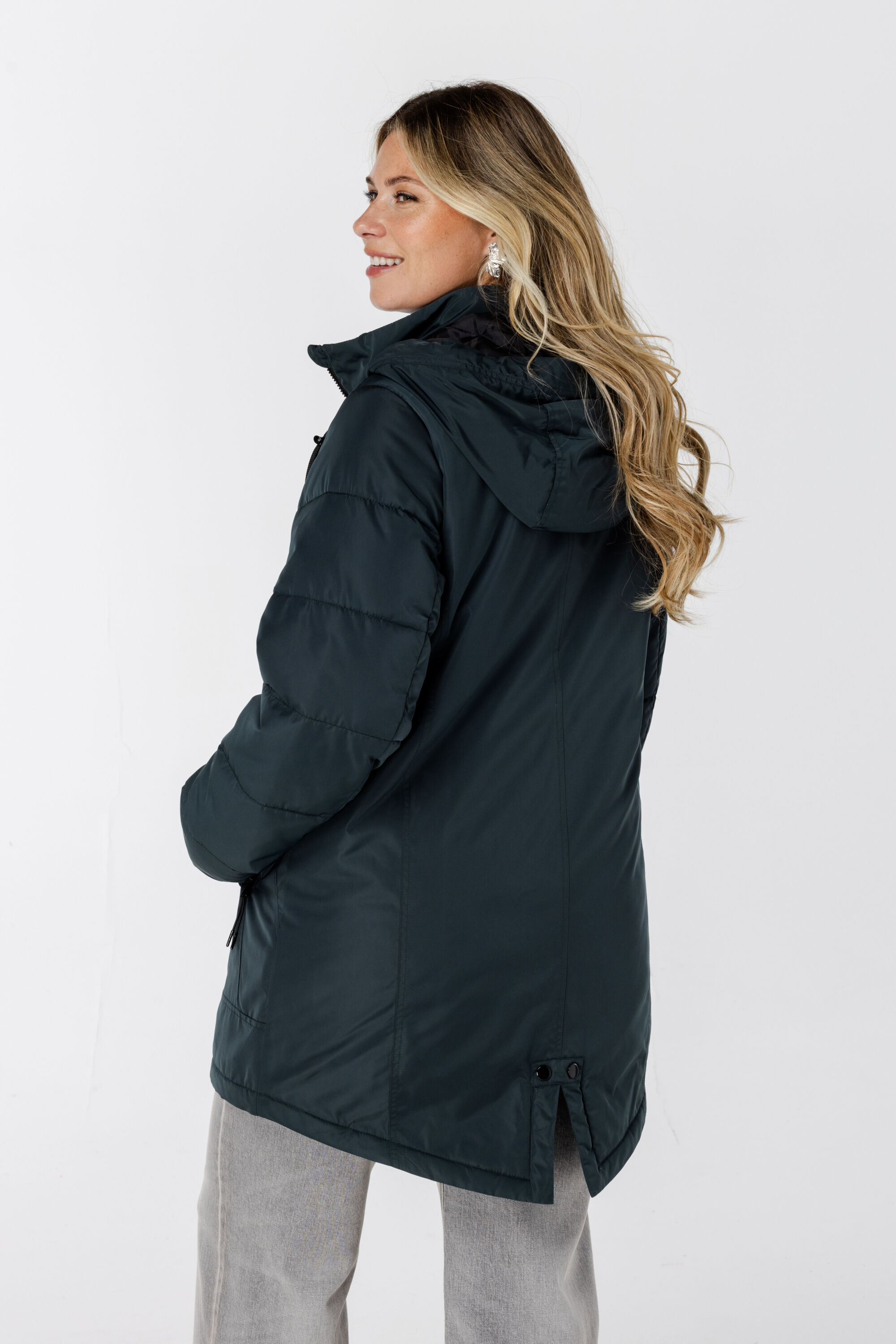 Jacke mit Rei&szlig;verschluss und Kapuze image number 3