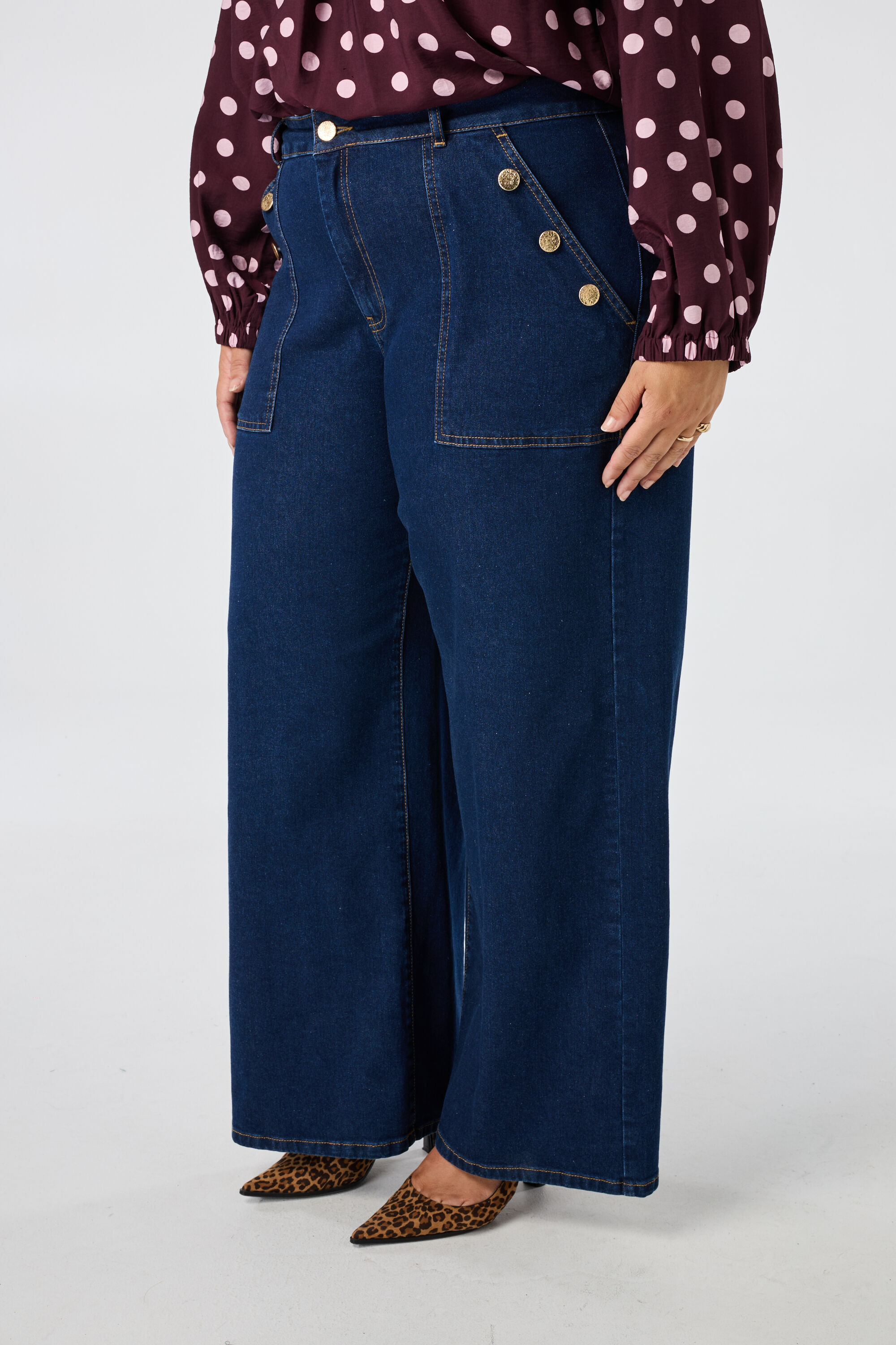Wide Leg Jeans mit Zierkn&ouml;pfen image number 5