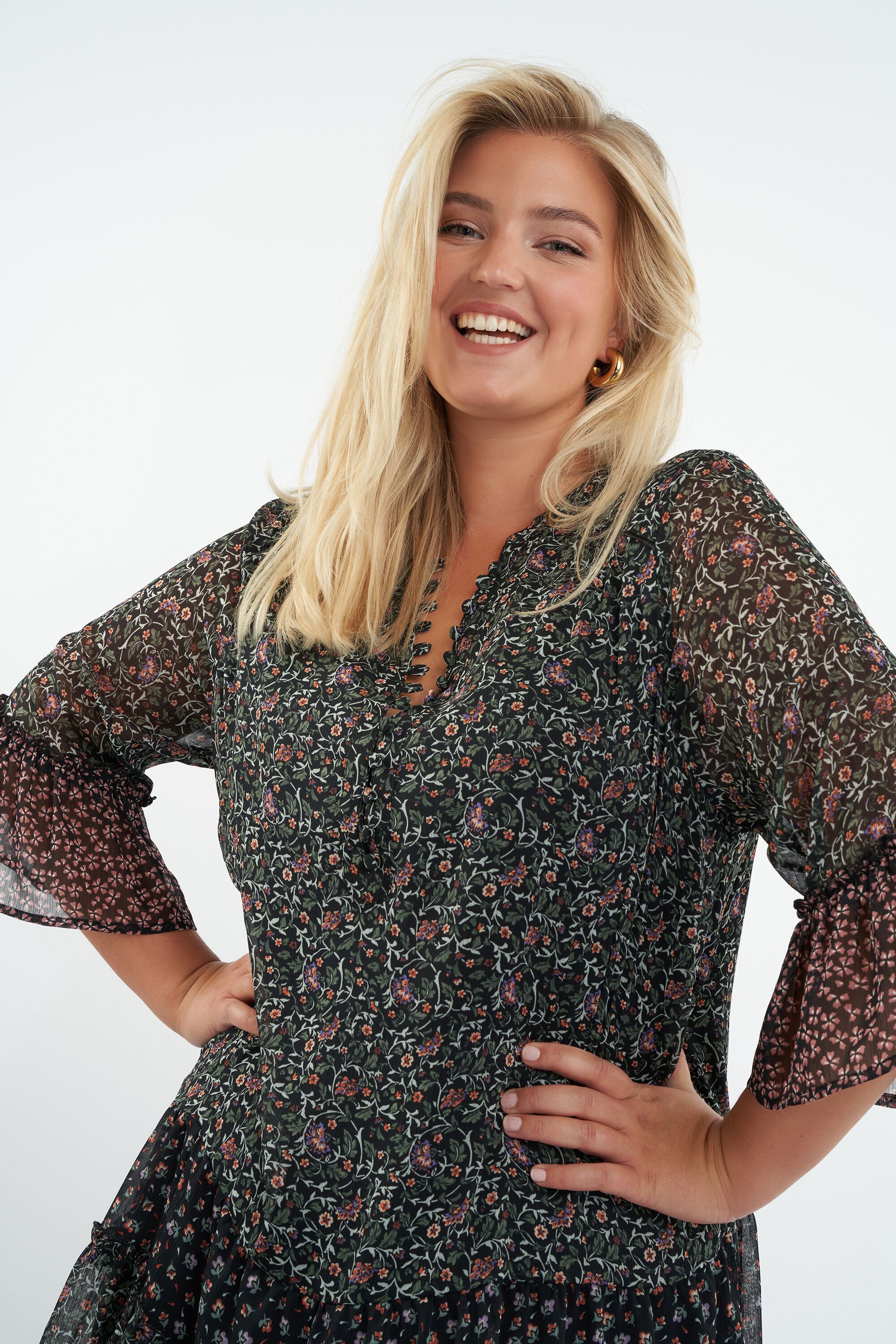 Kleid mit Print image number 4