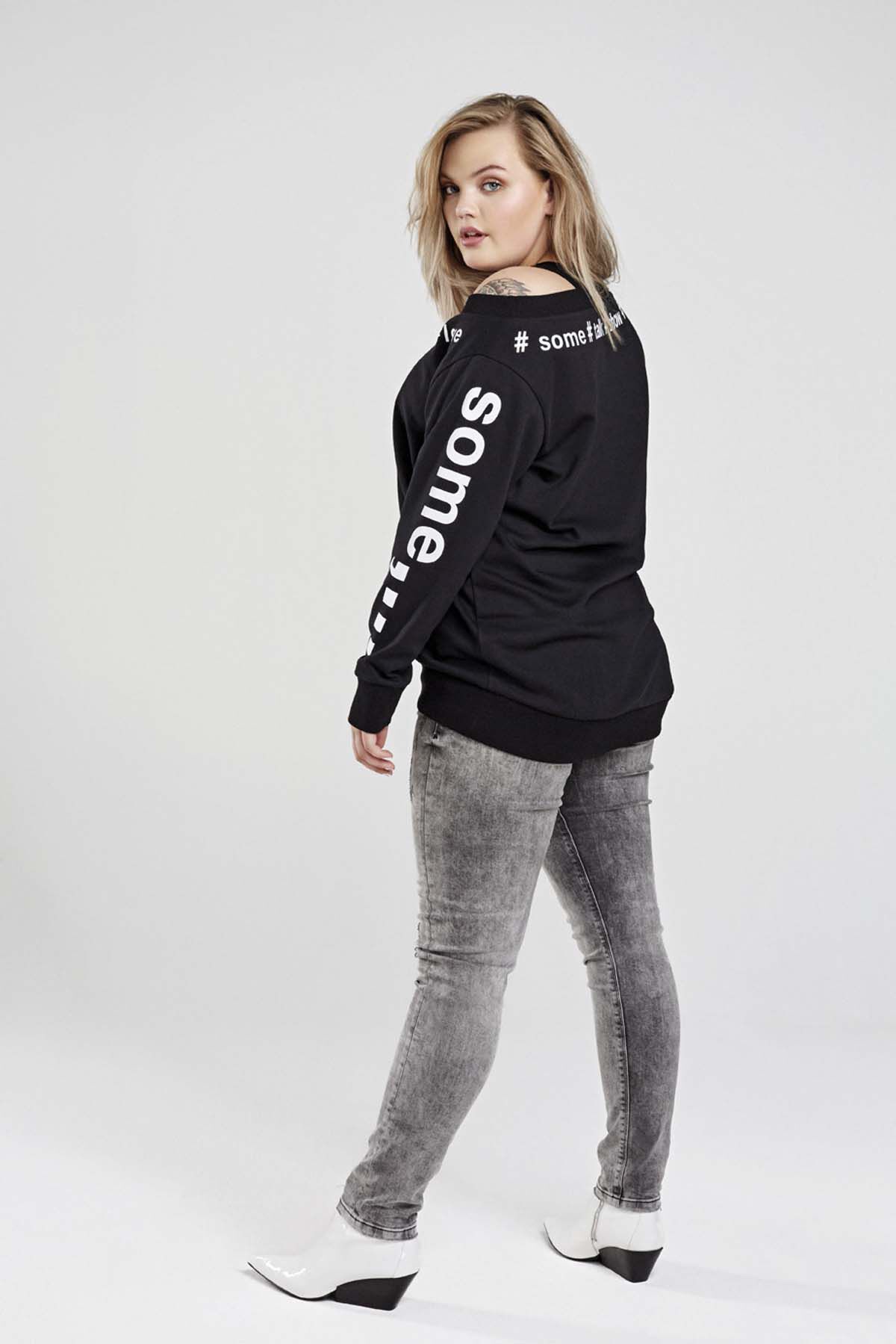 Sweatshirt mit Text-Print image number 3