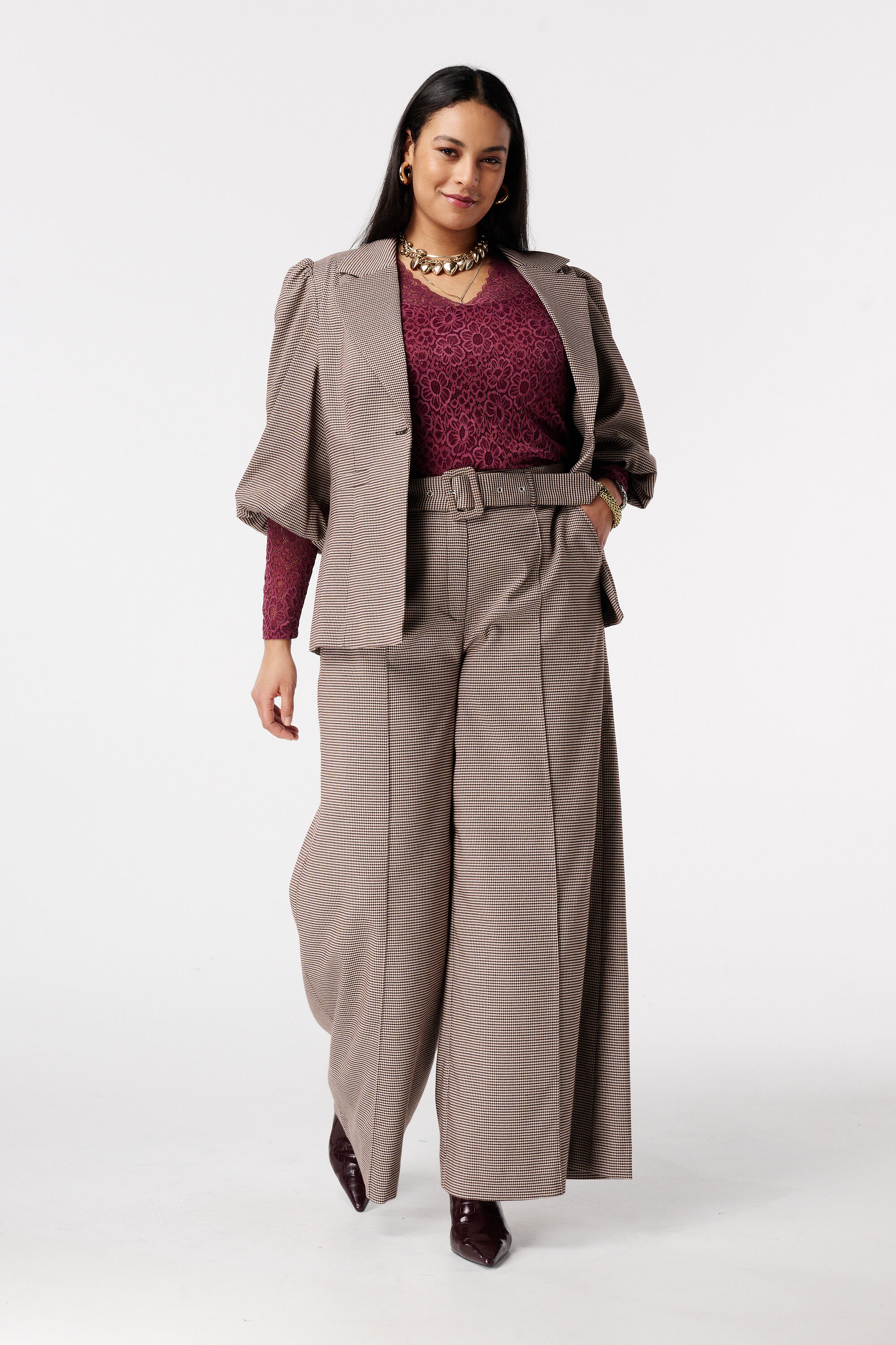 Weite Hose mit G&uuml;rtel