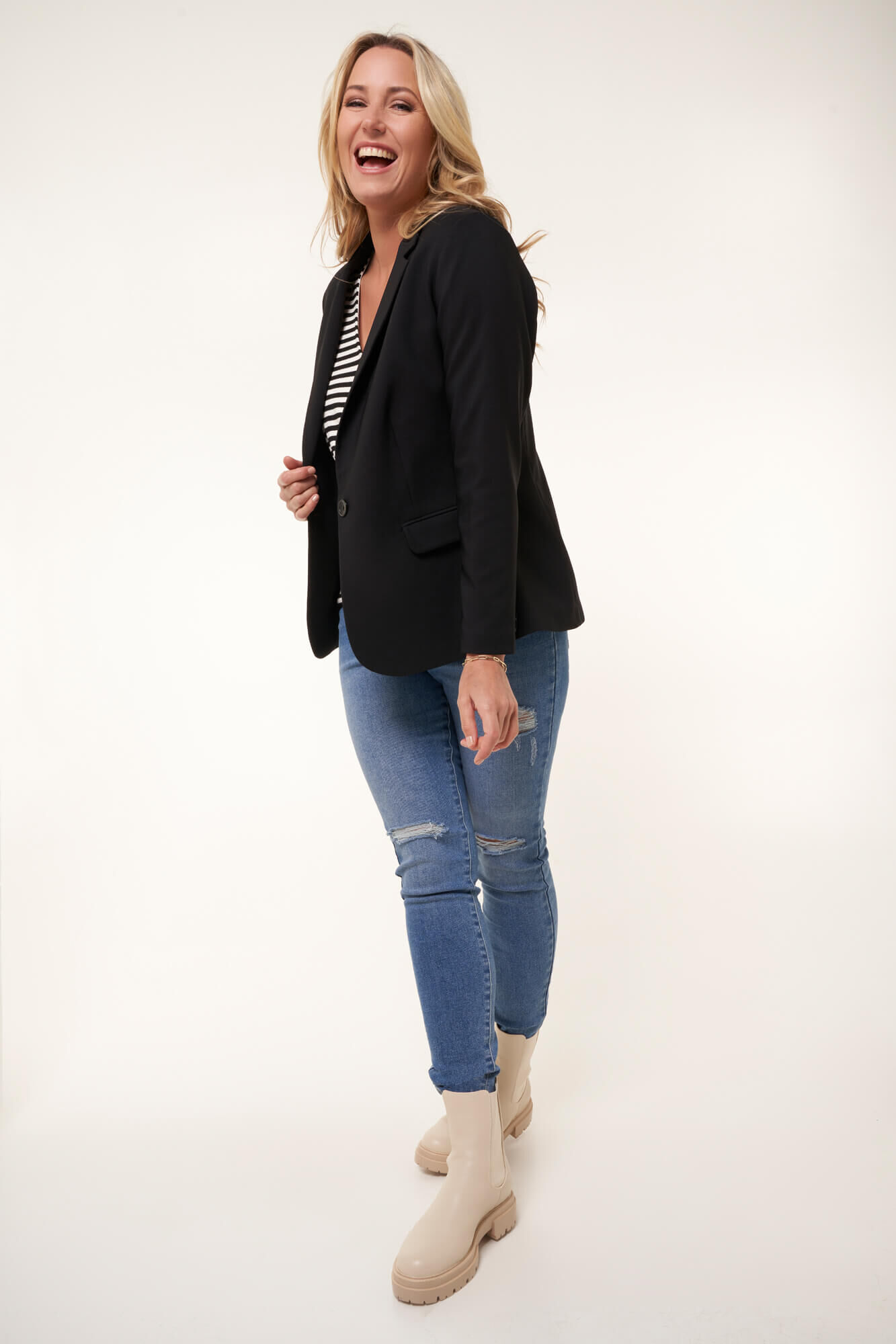 Blazer  image number 6