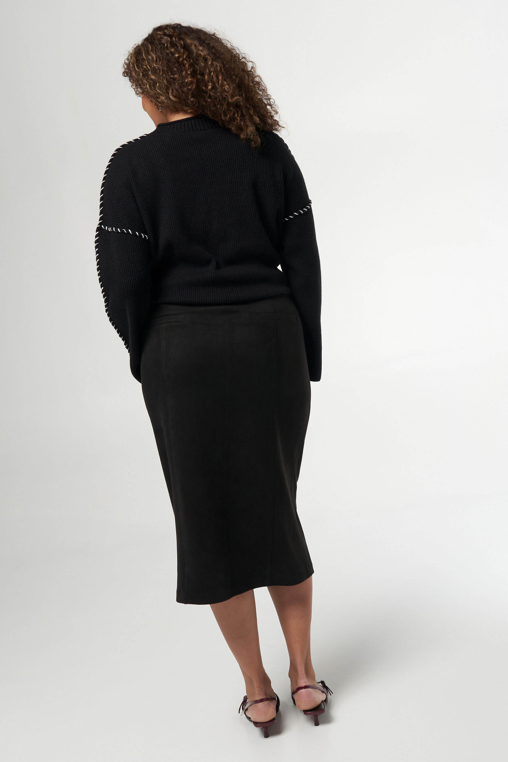 Rock in Wildlederoptik image number 3