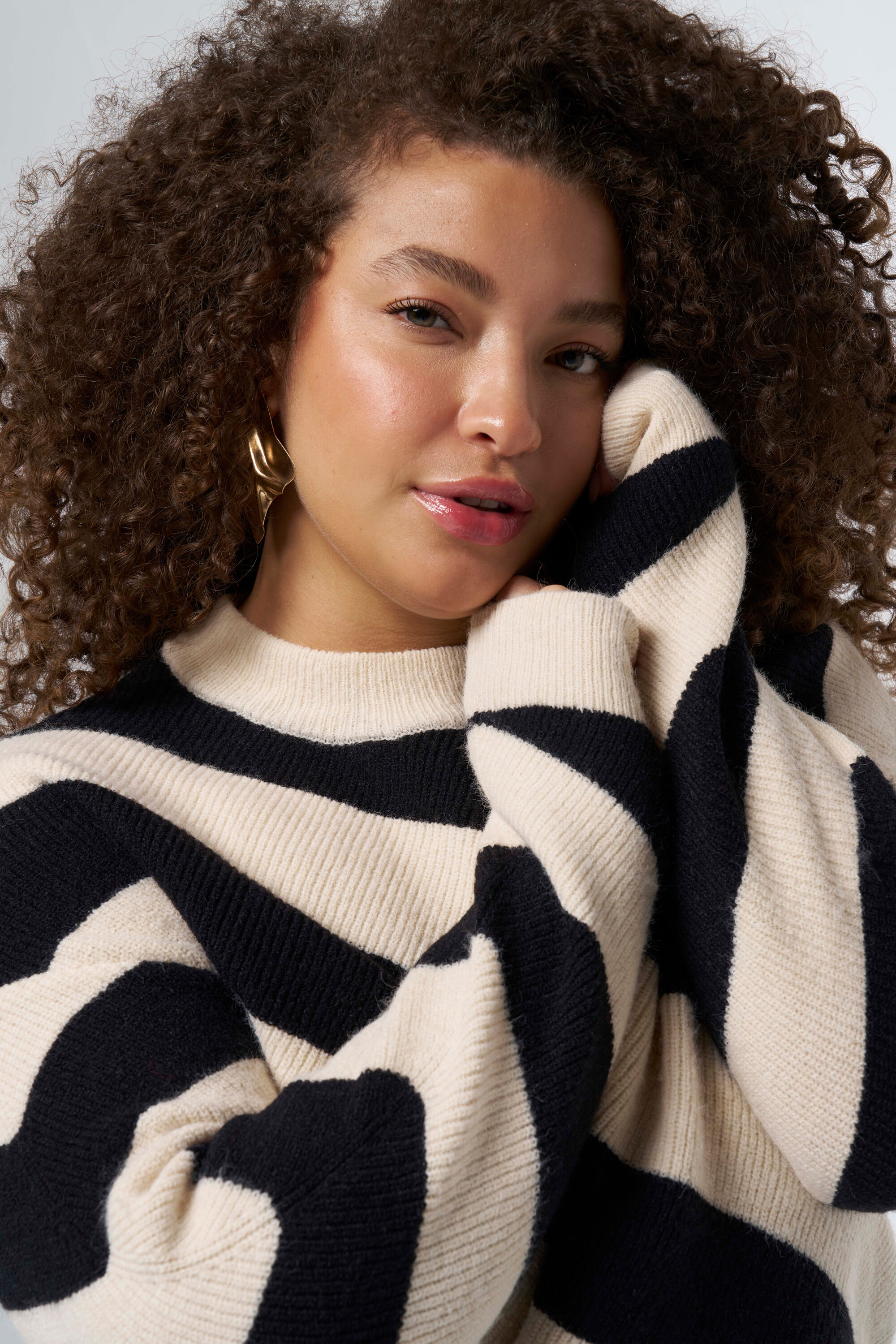 Pullover mit Streifen image number 4