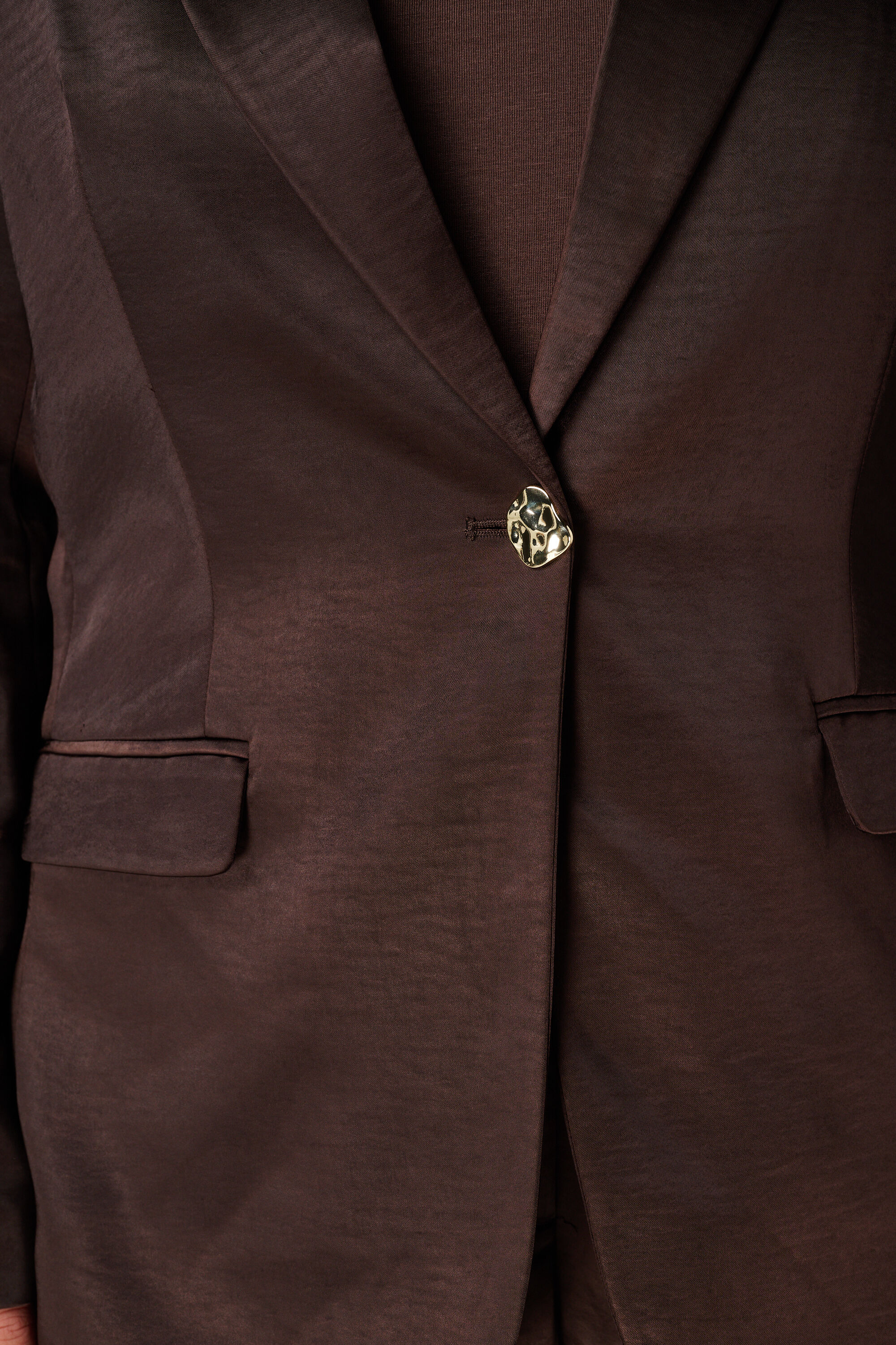 Satinblazer mit goldenem Knopf image number 6