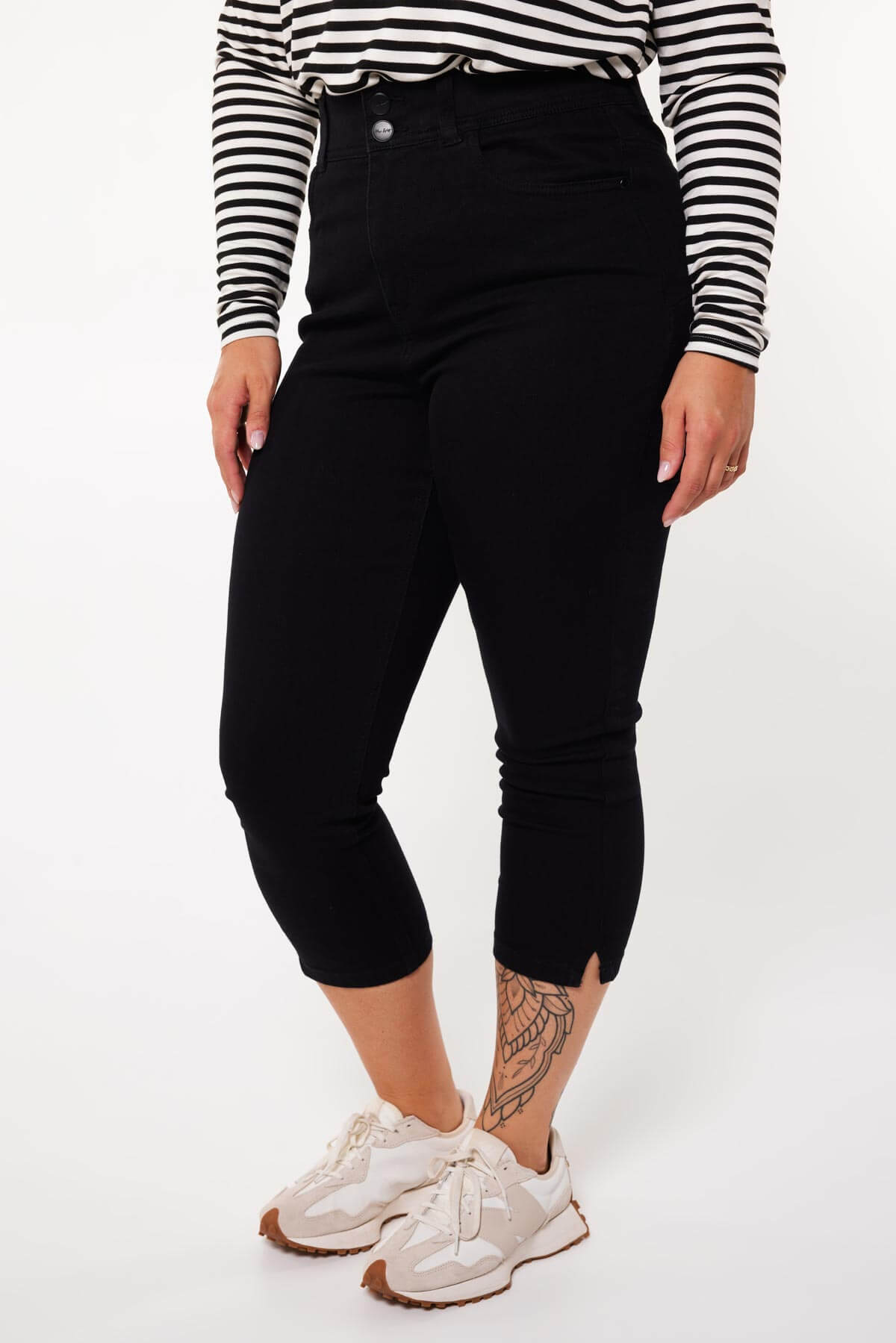 Modellierende Skinny-Leg-Jeans SCULPTS Capri-Länge image number 5