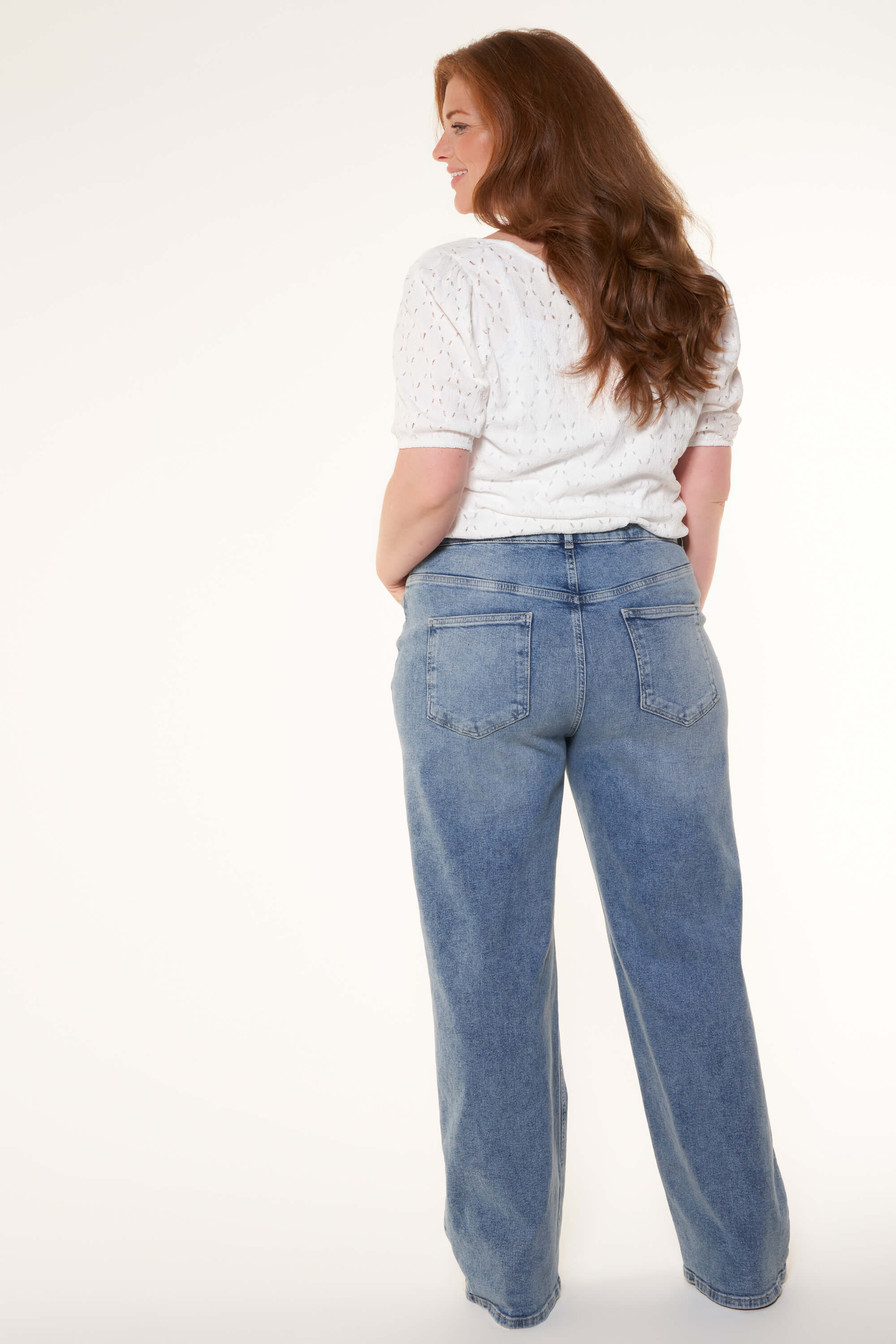 Jeans mit weitem Bein  image number 3