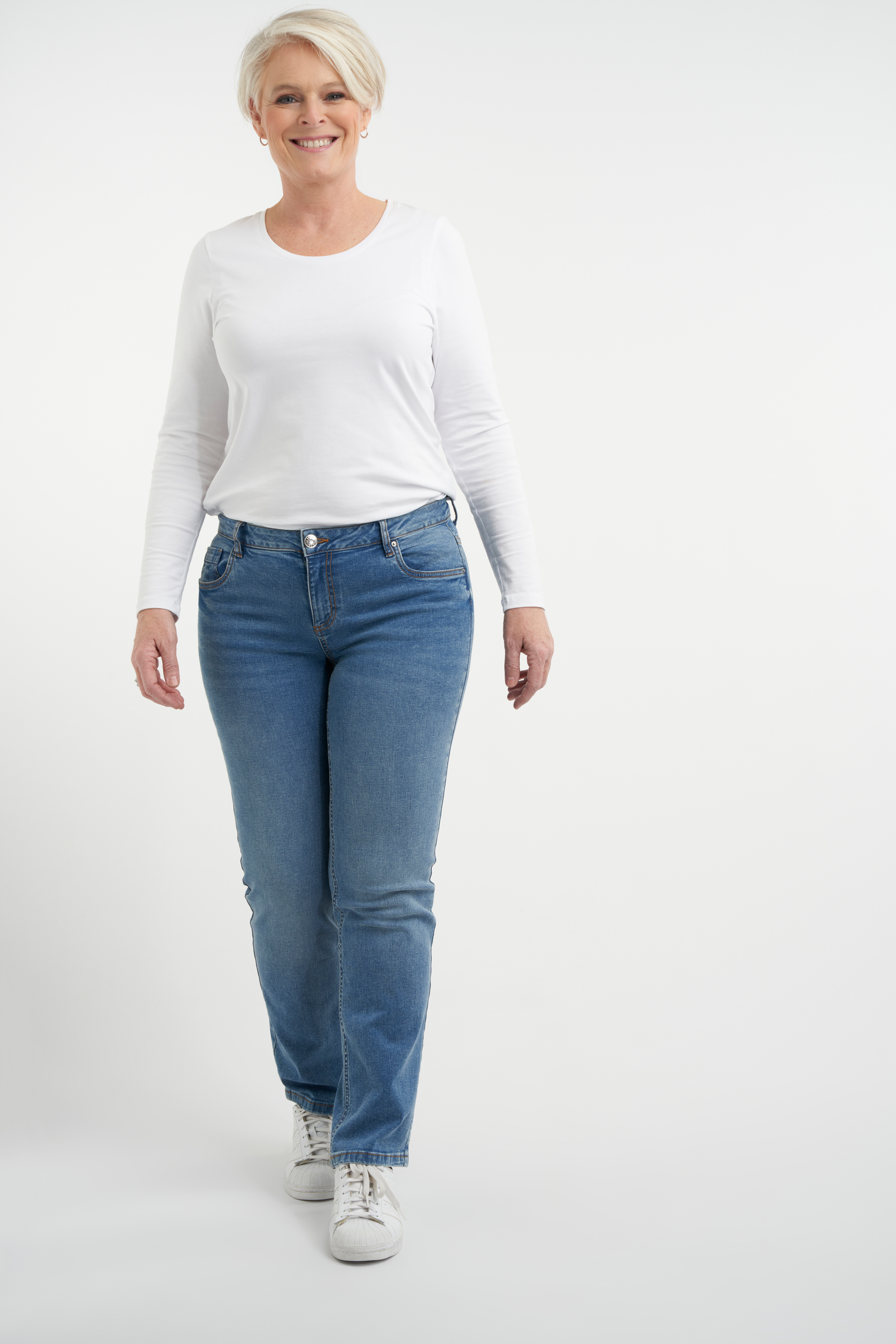 Straight-Leg Jeans LILY image 8