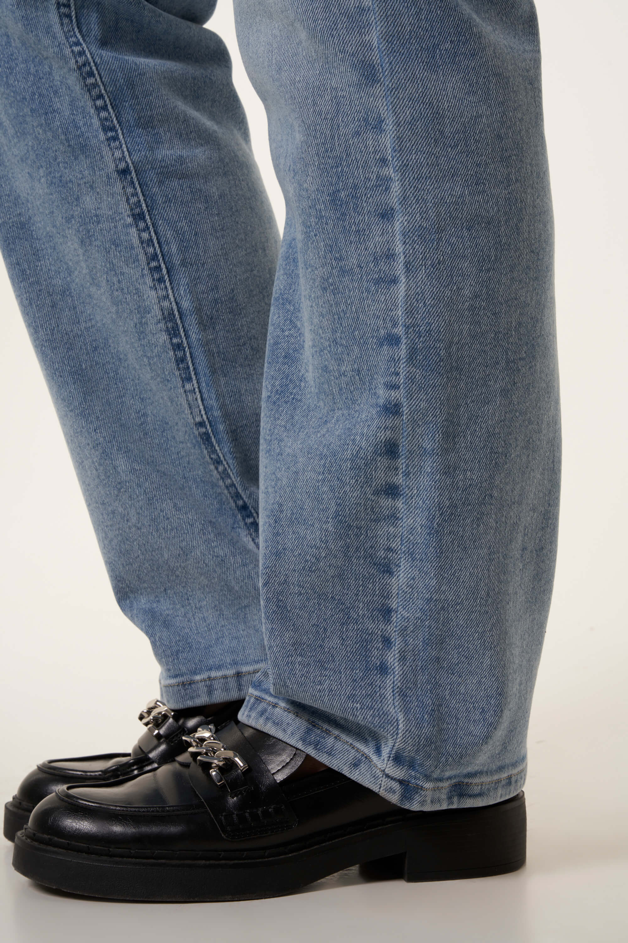 Straight-Leg Jeans  image number 5